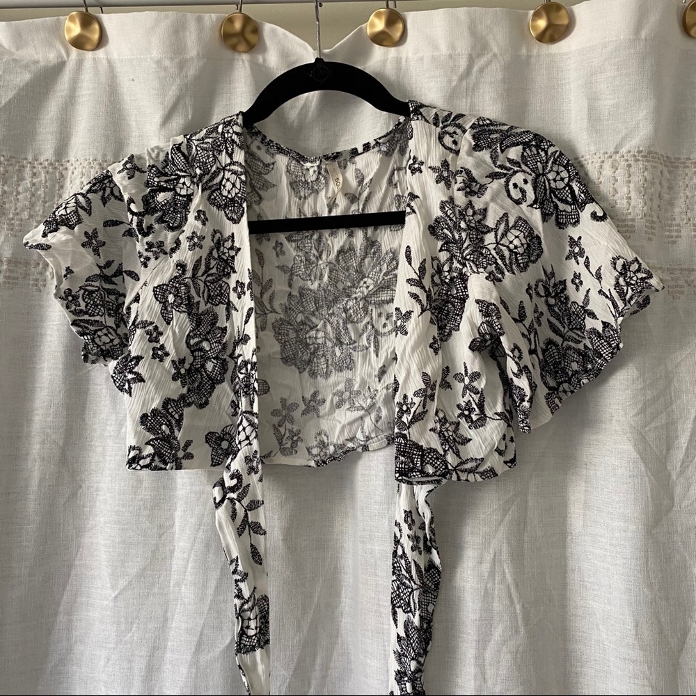Solemio cropped wrap top